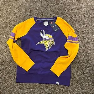 Womens Vikings sweater! Never worn and super cute!